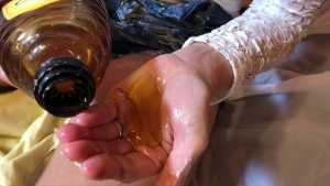 honey--i-love-it-sticky--sexy-messy-gi_1