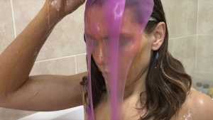 honey--i-love-it-sticky--sexy-messy-gi_3