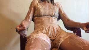 messiest-human-sundae-in-the-world_10.jp