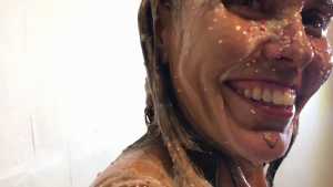 messiest-human-sundae-in-the-world_7.jpg