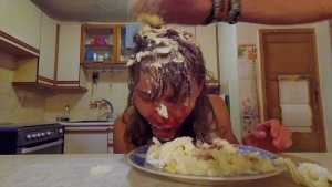 messy-cake-face_2.jpg