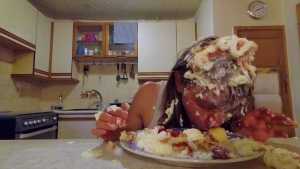 messy-cake-face_3.jpg