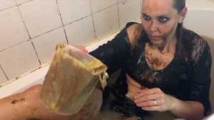 omg-sexy-gothic-girl-gunged-in-custard-a