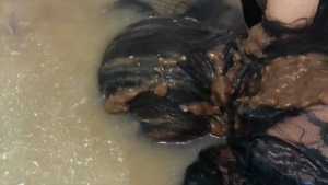 omg-sexy-gothic-girl-gunged-in-custard-a