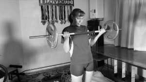 super-fit-sexy-gym-girl--naughty-workout