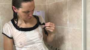 wet-not-to-wear-for-chocolate-topping_11