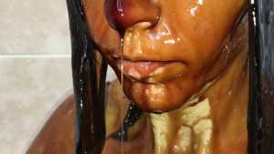 wet-not-to-wear-for-chocolate-topping_41
